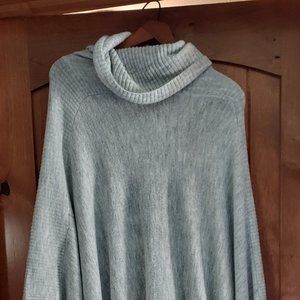 Simply Vera Wang Grey Sweater Poncho